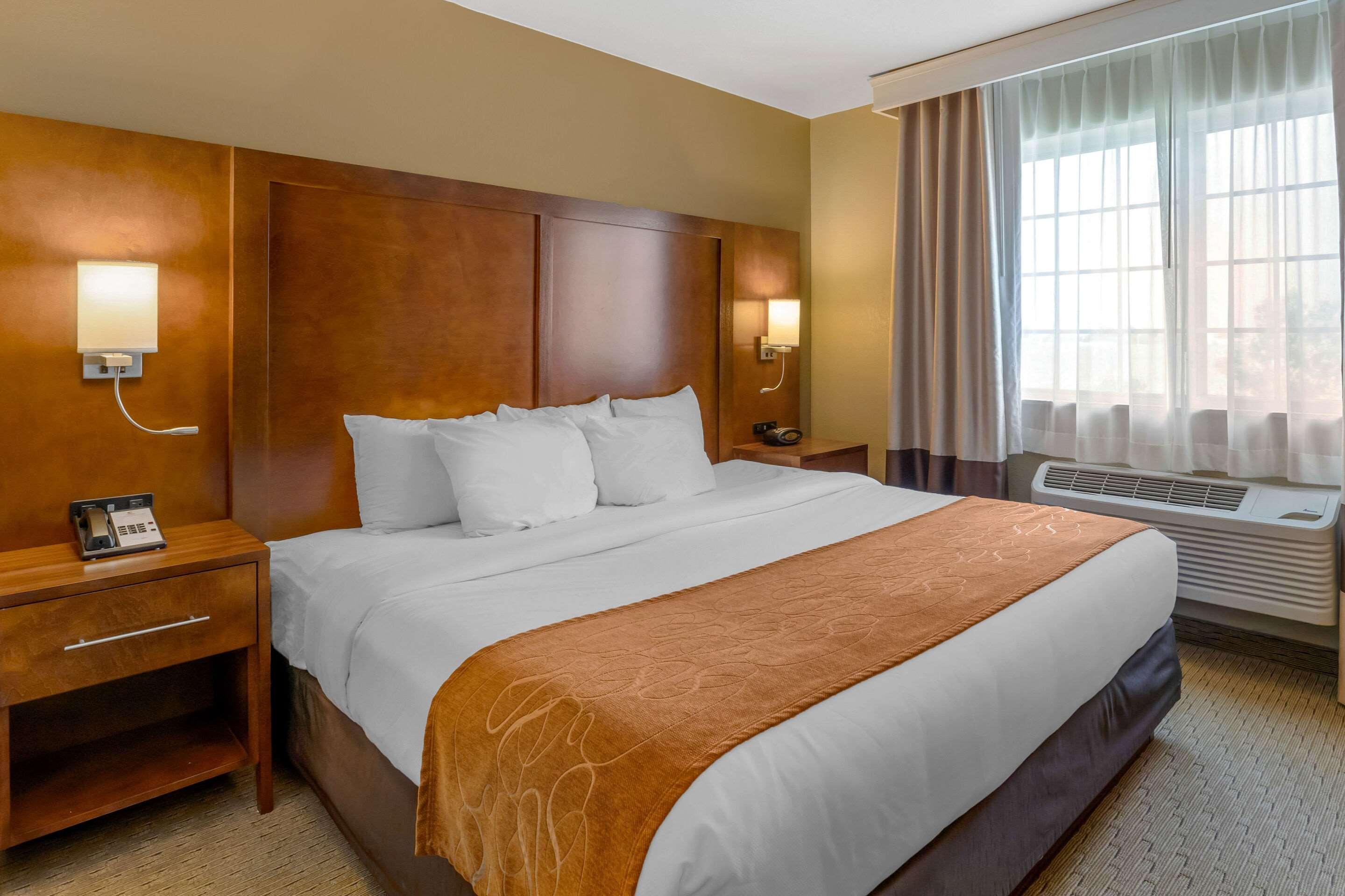 Comfort Suites Burlington Exterior foto