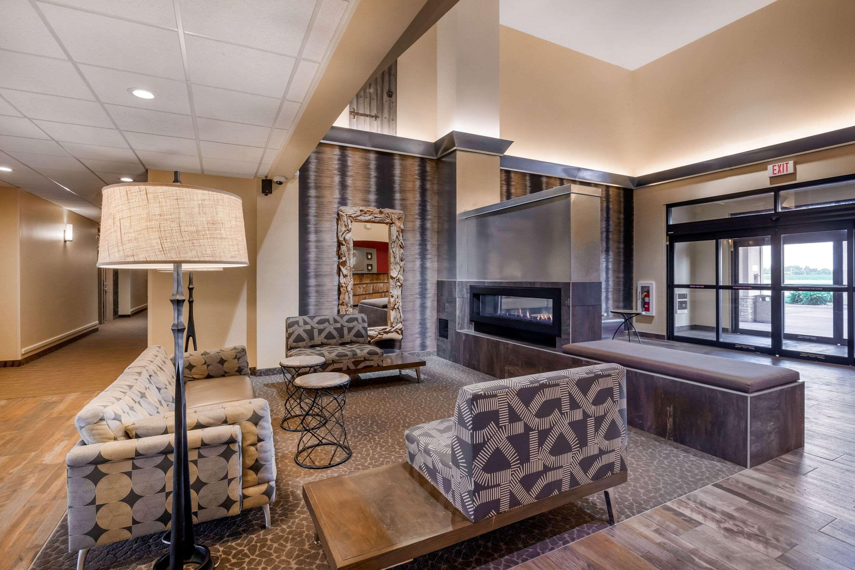 Comfort Suites Burlington Exterior foto