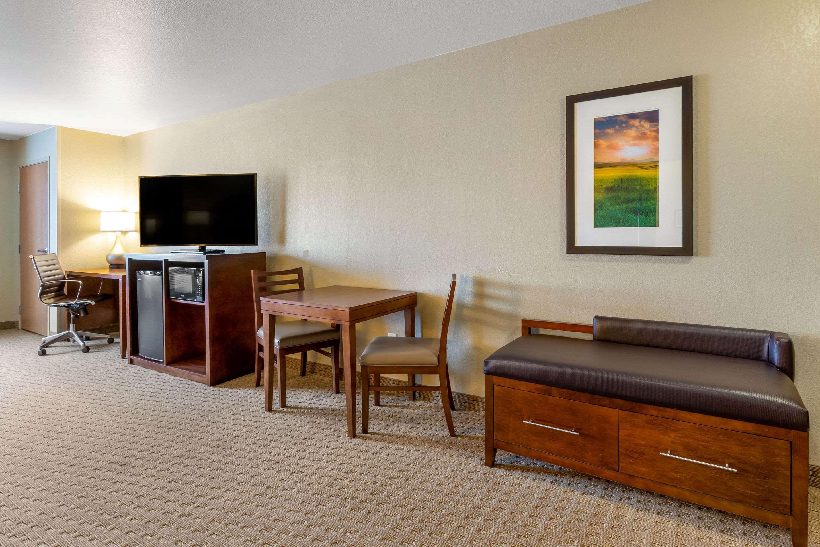 Comfort Suites Burlington Exterior foto